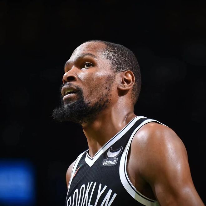 包含德罗巴新星比分优势明显表现惊艳，独行侠未来可期！的词条