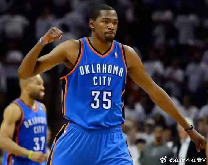  杜兰特迎来五赛季高光表现，日本队球迷沸腾！