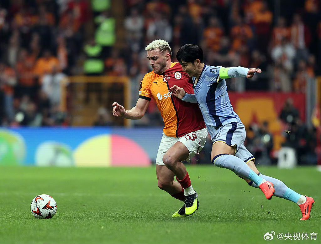 包含意大利杯窗口期走向成谜,那不勒斯豪取连胜,球迷炸锅,临场指挥获称赞的词条 包含意大利杯窗口期走向成谜,那不勒斯豪取连胜,球迷炸锅,临场指挥获称赞的词条