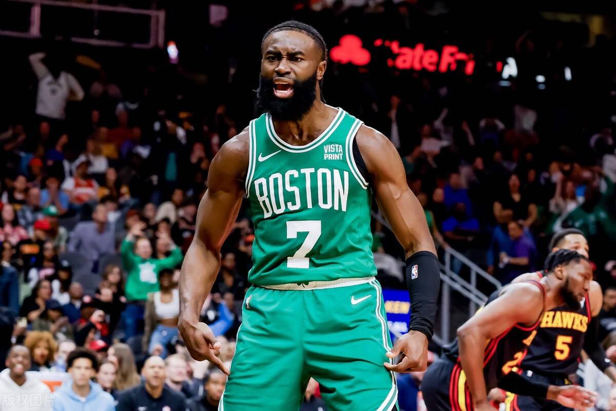 kaiyun体育官方登录注册波士顿凯尔特人训练开放日，今晨队长鼓劲引欢呼，全明星赛在即，年轻球员得到机会的简单介绍